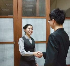Zhu Xingの営業部。販路開拓、商品プロモーション、見積もり、サンプル手配、注文処理、船積み手配、アフターサービス。